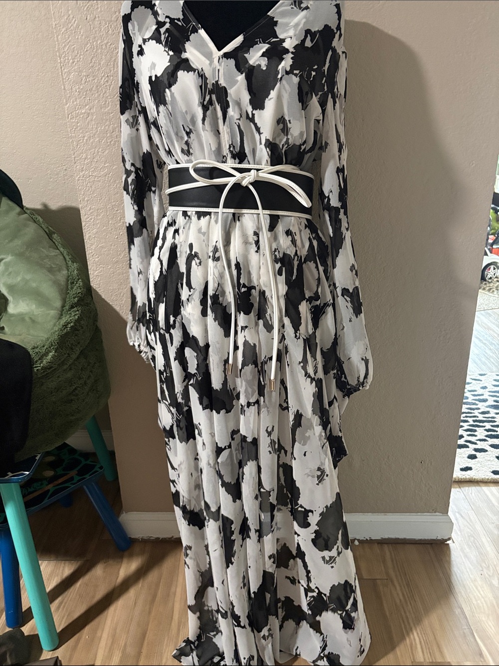 Black and White Floral V-Neck Maxi Dress with Waist Tie